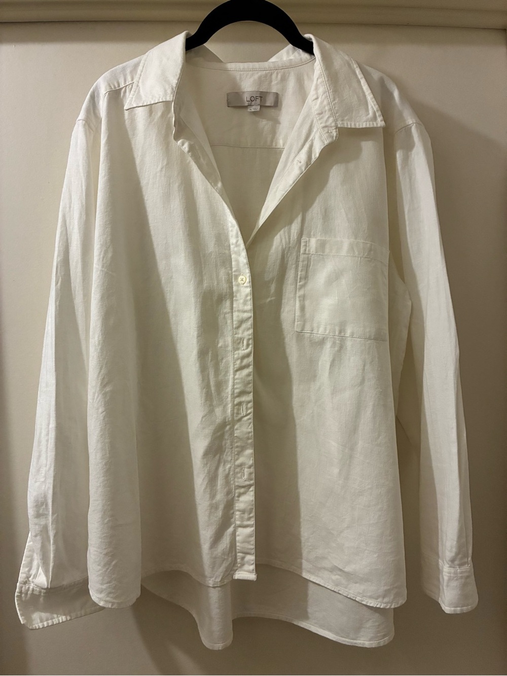 LOFT Women’s Linen XL White Button-Up Shirt - Relaxed Fit